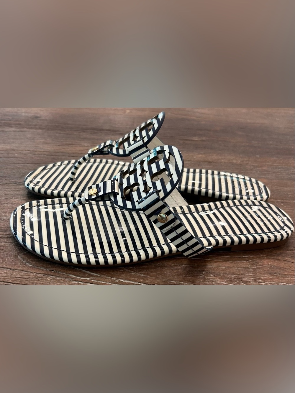 Tory Burch Miller Stripe Jelly Sandals Navy White Logo Thong Size 8M NWOT - Picture 7 of 11